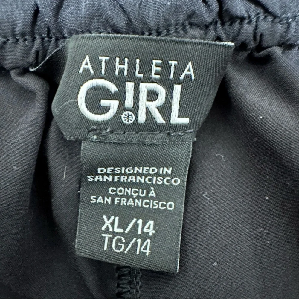 Athleta Girl In The Clouds Capri Pants in Black Girls size 14 size XL Pull On